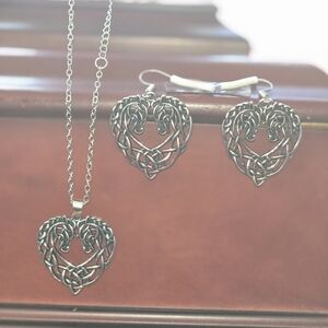 Horse Jewelry With Intricate Design